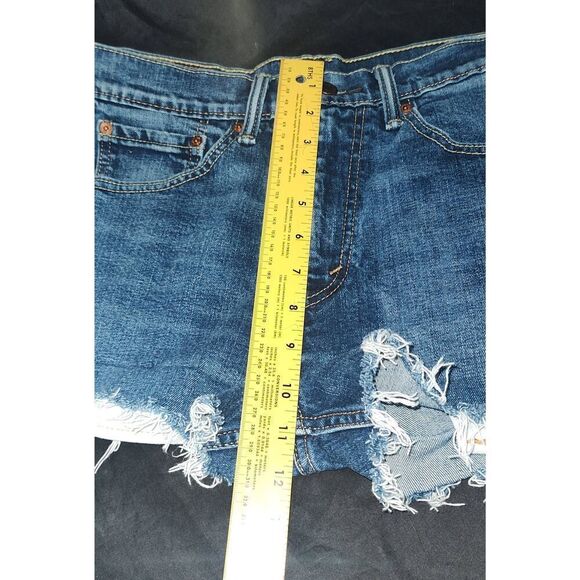 Levi's 505 jean shorts frayed hem Size 32 x 30 Sexy Summer SEE MEASUREMENTS! - Picture 5 of 11